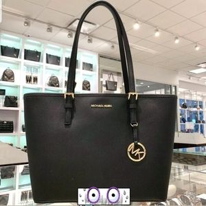 MICHAEL KORS JET SET TRAVEL MEDIUM CARRYALL TOTE